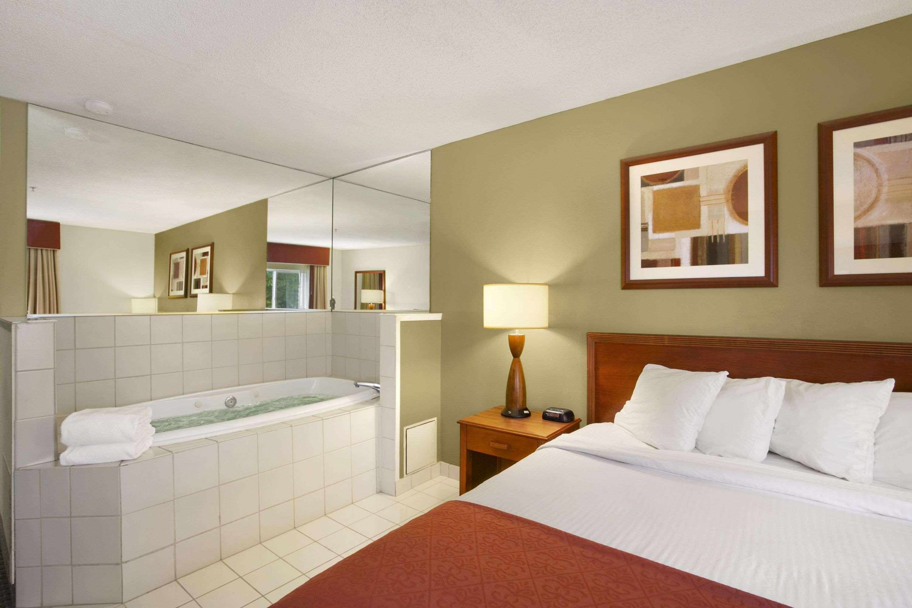 Baymont By Wyndham Evansville North/Haubstadt Warrenton Екстериор снимка