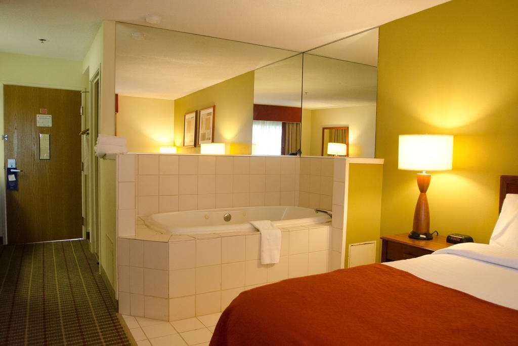 Baymont By Wyndham Evansville North/Haubstadt Warrenton Екстериор снимка