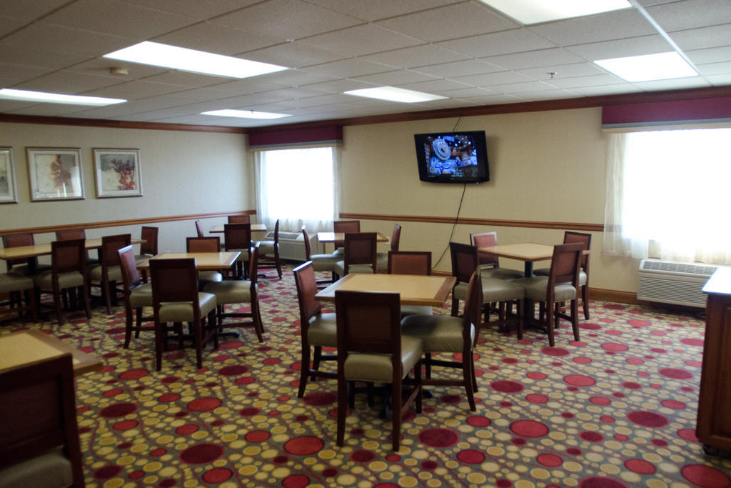 Baymont By Wyndham Evansville North/Haubstadt Warrenton Екстериор снимка