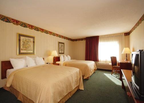 Baymont By Wyndham Evansville North/Haubstadt Warrenton Стая снимка